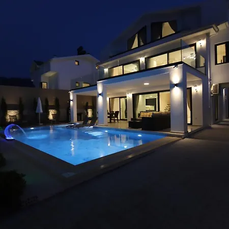 La Marbella فيلة فتحية