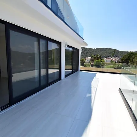 ヴィラ La Marbella