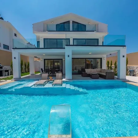 La Marbella *